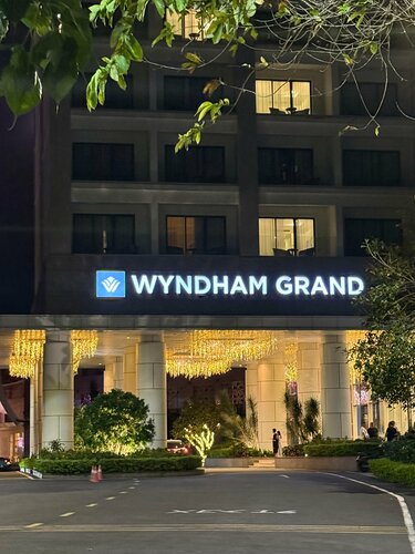 Отель Wyndham Grand Phu Quoc, Забронировать Отель Отели Острова Фукуок 5 звезд, 5*