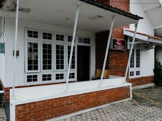 RedDoorz near Moro Mall Purwokerto