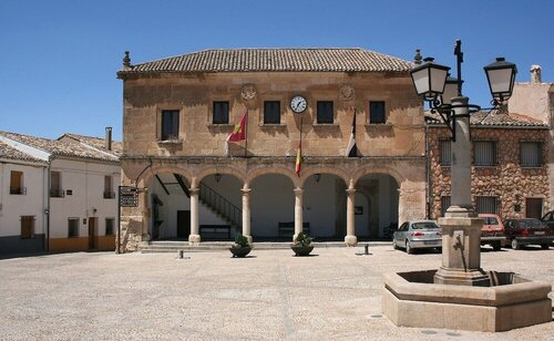 Hotel Hierbaluisa, Book Hotel Hoteller i Castilla-La Mancha med parkering, Parkering
