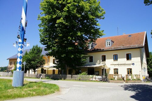 Gasthof Hotel Baiernrain, Varaa Hotelli Hotellit Dietramszell pysäköinnillä, Pysäköinti