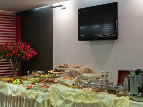 Hotel Delta, Забронировать Отель Отели Лобзув 3 звезды, 3*