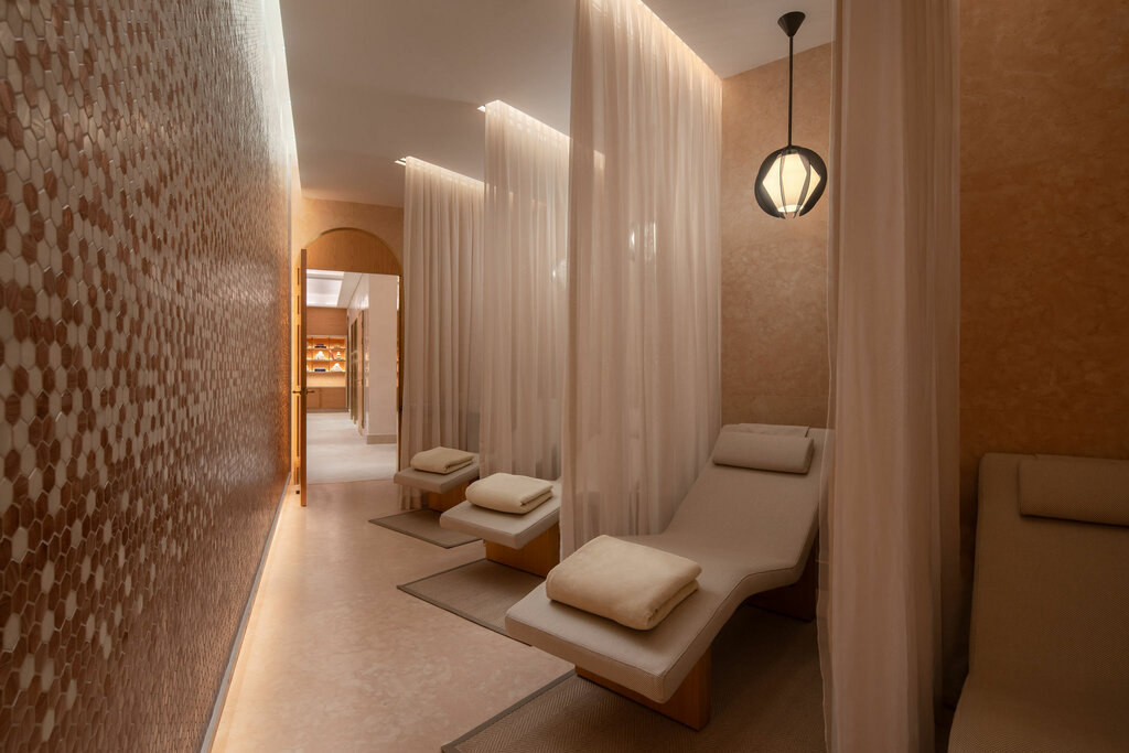 Four Seasons Resort and Residences at The Pearl Island