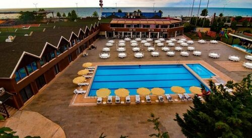 Green Palace Suite Hotel