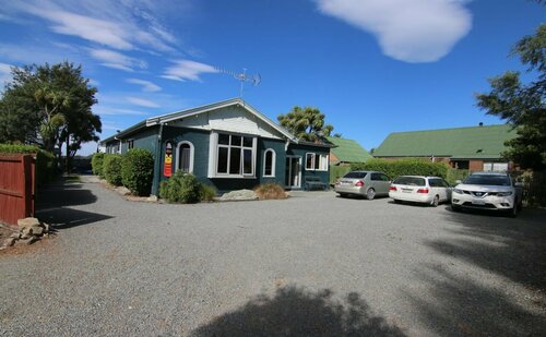 Big Tree Lodge Methven, Забронировать Хостел Отели South Island с парковкой, Парковка