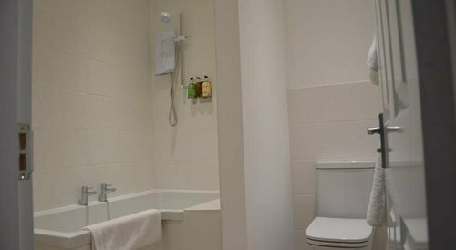 The Retro B&B, Book Bed and Breakfast Hoteller i Canterbury med parkering, Parkering