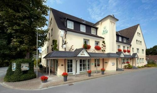 Hotel Lindenhof, Забронировать Отель Отели Северного Рейн-Вестфалия с питанием, Пансион