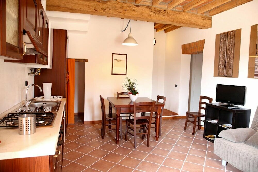 B&B Stradivari