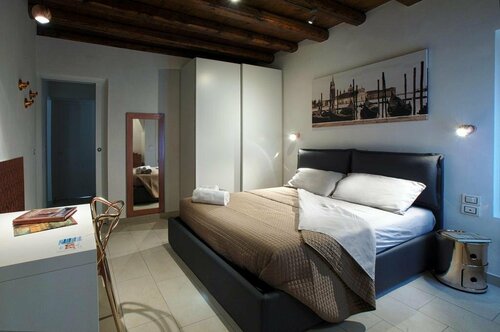 Venetian Style, Забронировать Гостевой дом Джудекка Венеция, рядом с Вокзал Accademia