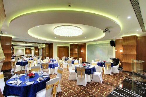 Comfort Inn Insys, Забронировать Отель Отели штата Карнатаки с бассейном, Бассейн