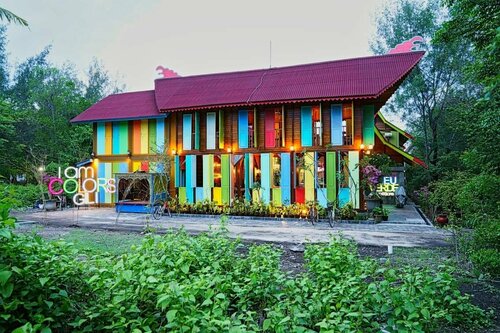 Bleu Verde i am colors, Забронировать Отель Отели Гилей Траванган 3 звезды, рядом с Sunset Point, 3*