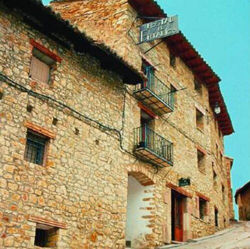 Hostal El Portalico, Забронировать Отель Линарес-де-Мора Теруэль