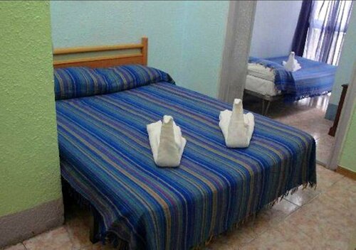 Hostal Eden, Забронировать Отель Отели Барселоны с парковкой, рядом с Cases Cabot, Парковка
