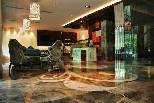 Maya Hotel, Book Hotel Hoteller i Chandigarh Region med parkering, Parkering