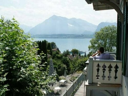 Schönbühl Hotel & Restaurant Lake Thun, Prenota Hotel Huenibach 