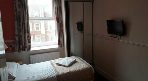 Chequers Plaza Hotel, Забронировать Отель Блэкпул Ланкашир, рядом с Площадь Gynn