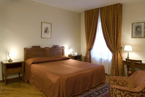 Albergo Delle Notarie, Забронировать Отель Отели Реджио-нелл-Эмилиа с завтраком, Завтраки