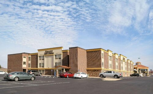 Quality Inn & Suites Ames Conference Center Near ISU Campus, Забронировать Отель Отели Эймс 3 звезды, 3*