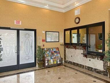 Howard Johnson Hotel & Suites by Wyndham Pico Rivera, Забронировать Отель Пико Ривера Большой Лос-Анджелес