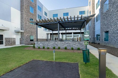 Homewood Suites By Hilton Goldsboro, Забронировать Отель Отели Голдсборо с парковкой, Парковка