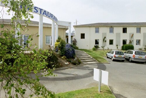 Brit Hotel Brest Le Relecq Kerhuon, Забронировать Отель Отели Ле-Релекк-Керуoн с парковкой, Парковка