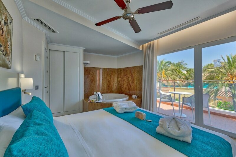 Playamarbella Hotel