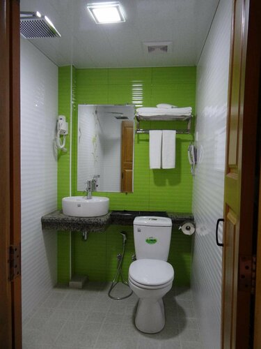 Hotel My World, Забронировать Отель Отели Мандалая 3 звезды, рядом с Mintha Theater, 3*