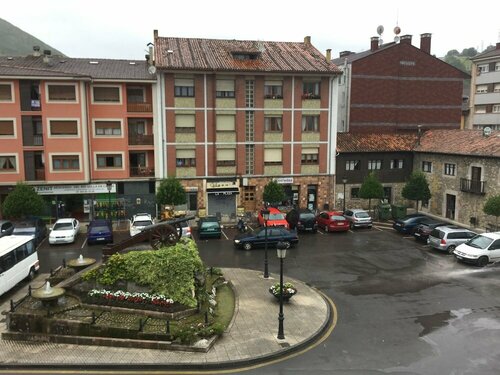 Hostal Café Español, Reservar Hotel Parres Asturias