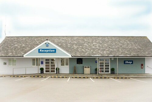 Tencreek Holiday Park, Rezervasyon Kamp Alanı Merseyside kamp ve glamping, Kamp Alanı