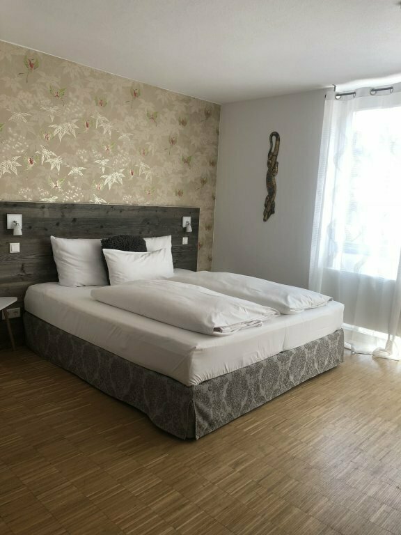 Hotel - Boardinghouse