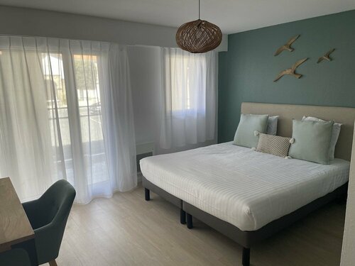 Résidence Pierre & Vacances La Baie des Sables, Забронировать Отель Отели Земель Луары с парковкой, Парковка
