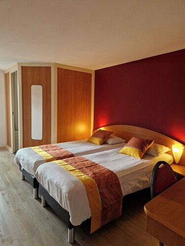 Prest'Hôtel Epinal Chavelot, Забронировать Отель Эпиналь Vosges