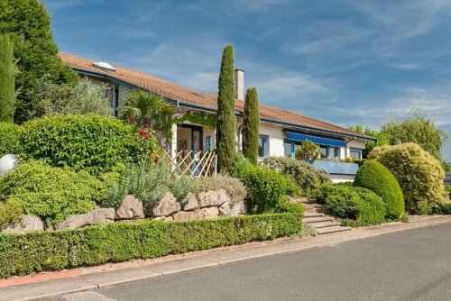 Hotel Newport, Book Hotel Hoteller i Rhône-Alps med parkering, Parkering