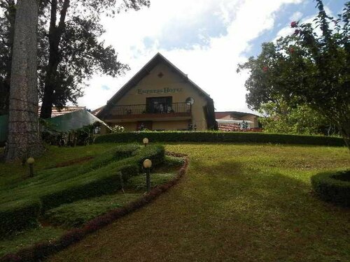 THANH THUỶ Hotel, Забронировать Отель Отели Далата 3 звезды, рядом с Linh Son Pagoda, 3*