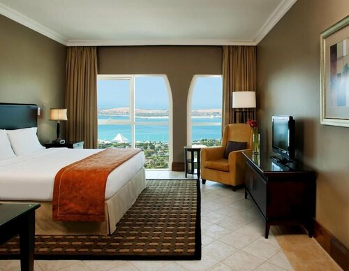Отель Sheraton Khalidiya, Забронировать Отель Baţīn Эмират Абу-Даби