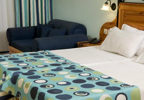 Sunflower, Book Hotel Qawra Malta