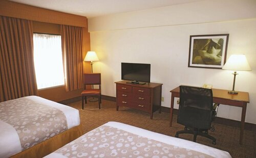 La Quinta by Wyndham New Haven, Забронировать Отель Нью-Хейвен штат Коннектикут