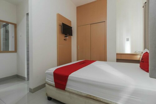 Asa Hotel By RedDoorz, Book Hotel Hoteller i Bekasi med parkering, Parkering