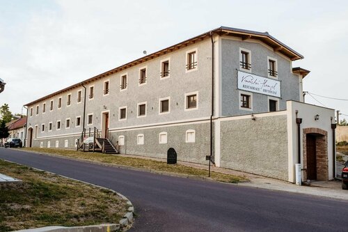 Hotel Hanzel, Забронировать Отель Мирослав South Moravia
