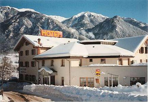 Hotel Reich, Забронировать Отель Отели Кацис 3 звезды, 3*