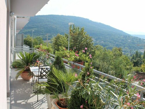 B&b Grace LAquila, Prenota Hotel LʼAquila 