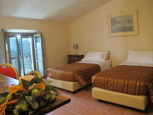 Villa Cantoni, Buchen Sie Villa Cottages in Gropello Cairoli, Cottage