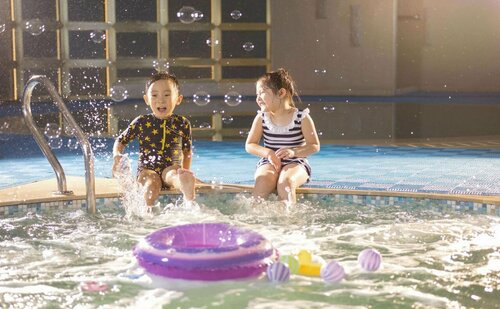 Hilton Yantai, Buchen Sie Hotel Hotels in Yantai mit Parkplatz, Parkplätze