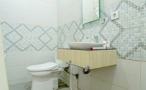 OYO 787 Hotel Kuwera Inn, Book Hotel Hotels in Bandung with Parking, near Barli Museum, Parking
