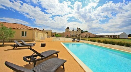 Château de la Sebrandière, Book Hotel Fontenay-le-Comte 