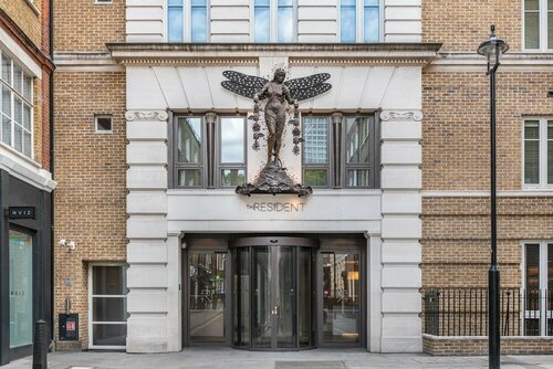 The Resident Soho, Забронировать Отель Отели Лондона с бассейном, рядом с Колонна Нельсона, Бассейн