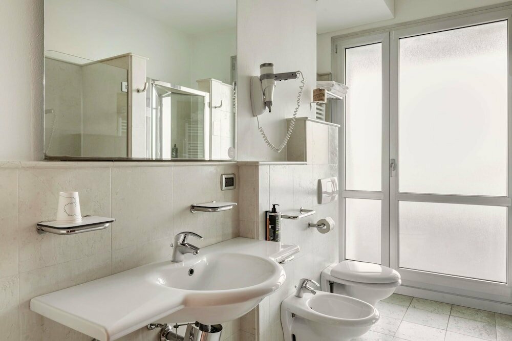 Hotel Real Fini Via Emilia