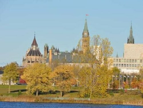 A La Villa Rivermead, Varaa Villa 3-tähden hotellit Outaouais:ssä, 3*