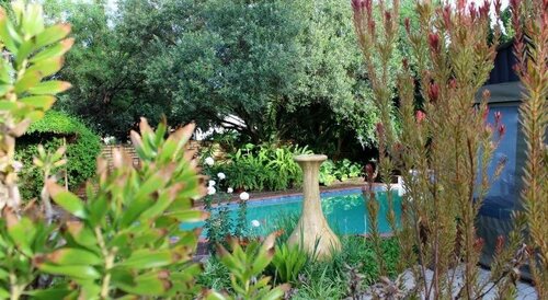 Ukarimu Guest House, Prenota Affittacamere Hotel a North West con piscina, Piscina