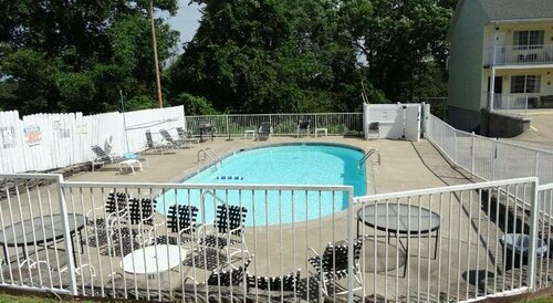 Hotel O Eureka Springs - Christ of Ozark Area, Забронировать Мотель Юрика-Спрингс Northwest Arkansas