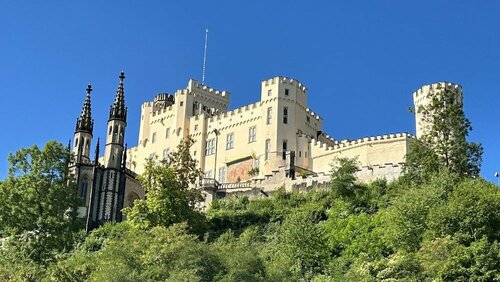 CONTEL Hotel, Забронировать Отель Отели Долины Среднего Рейны с парковкой, Парковка